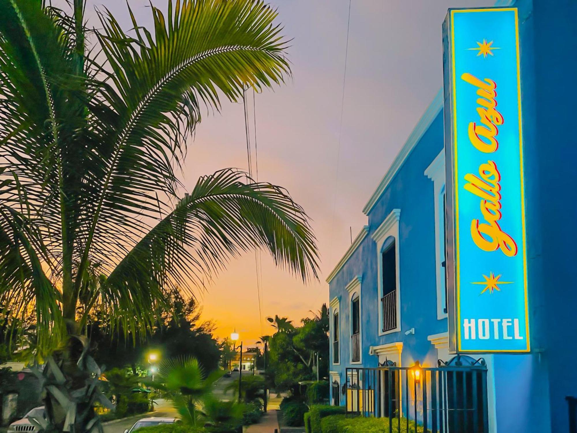 Gallo Azul Hotel, En El Corazon De Todos Santos Bagian luar foto