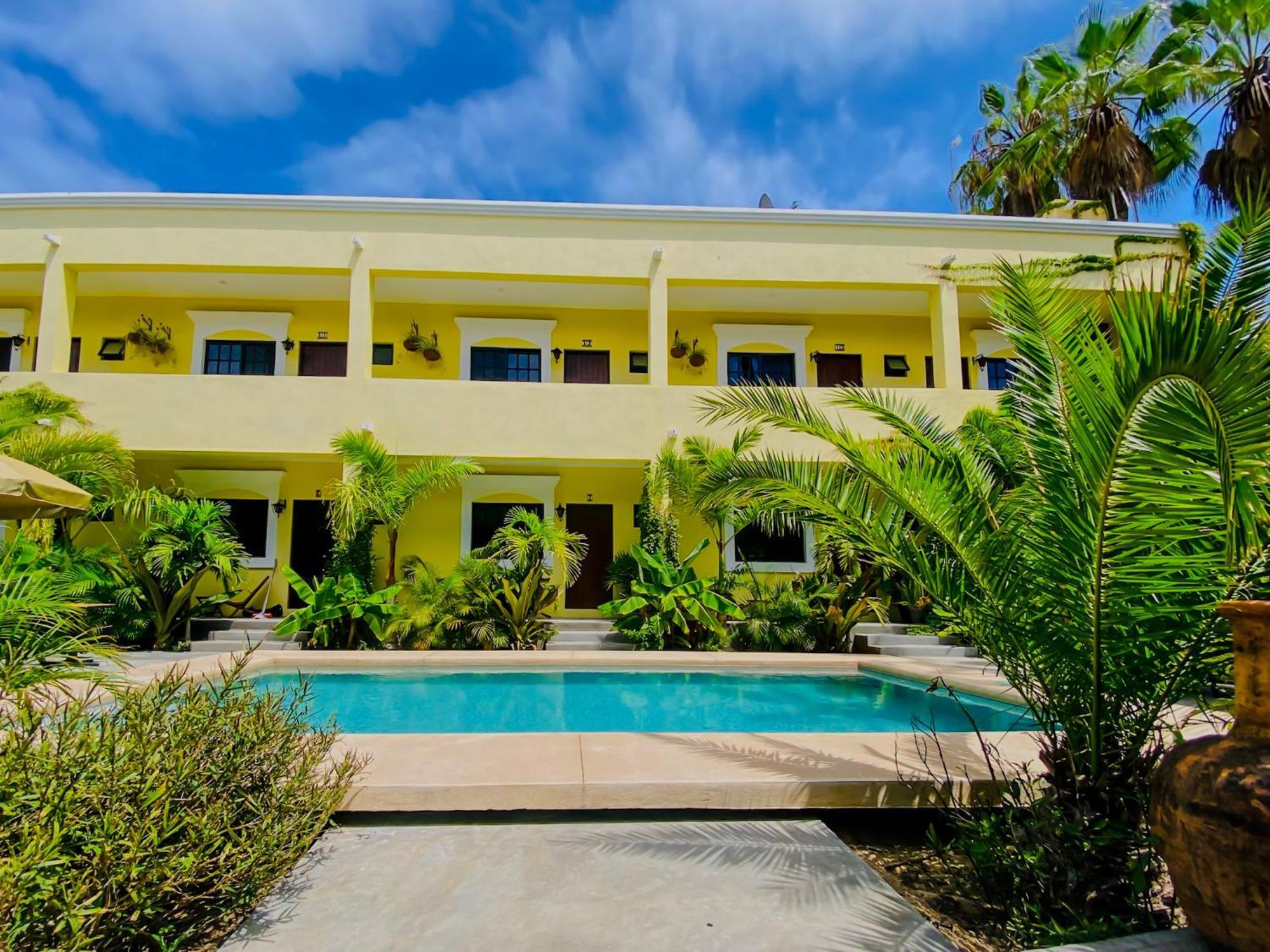 Gallo Azul Hotel, En El Corazon De Todos Santos Bagian luar foto