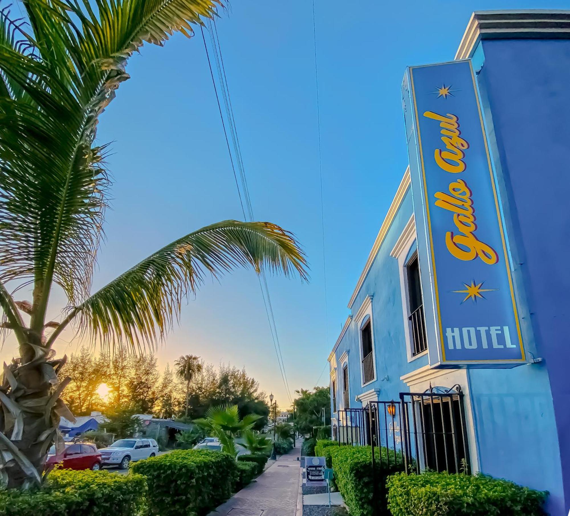 Gallo Azul Hotel, En El Corazon De Todos Santos Bagian luar foto