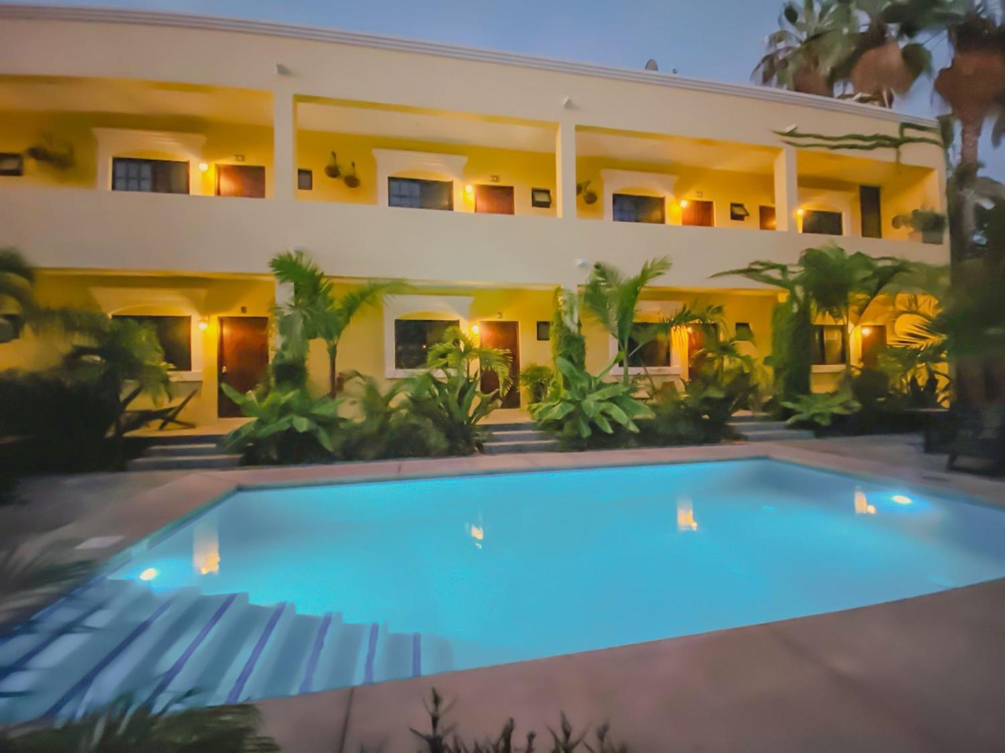 Gallo Azul Hotel, En El Corazon De Todos Santos Bagian luar foto
